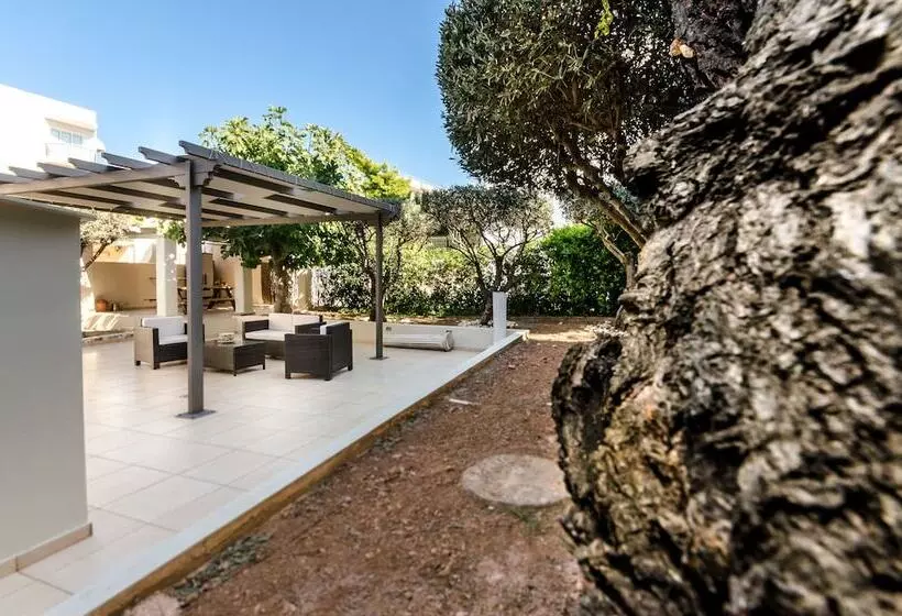 Glyfada  Aquarius Big Garden Villa