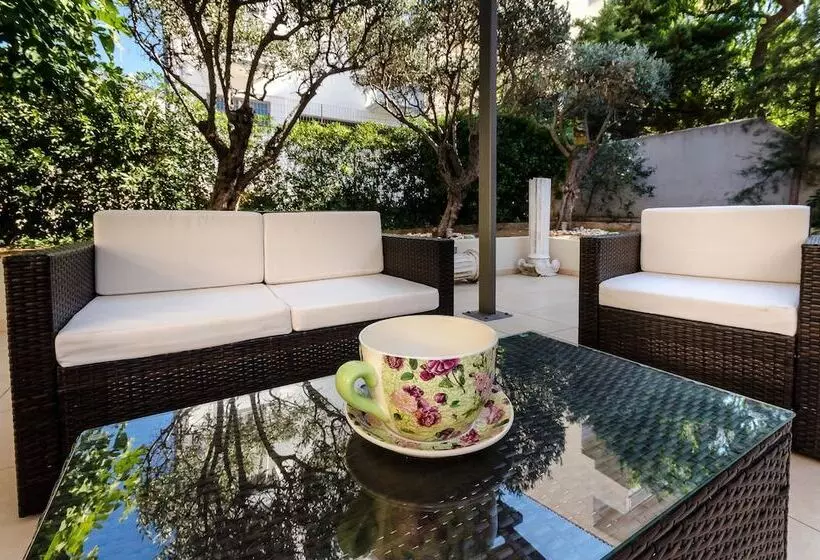 Glyfada  Aquarius Big Garden Villa