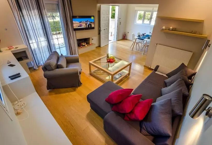 Glyfada  Aquarius Big Garden Villa