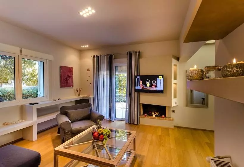 Glyfada  Aquarius Big Garden Villa