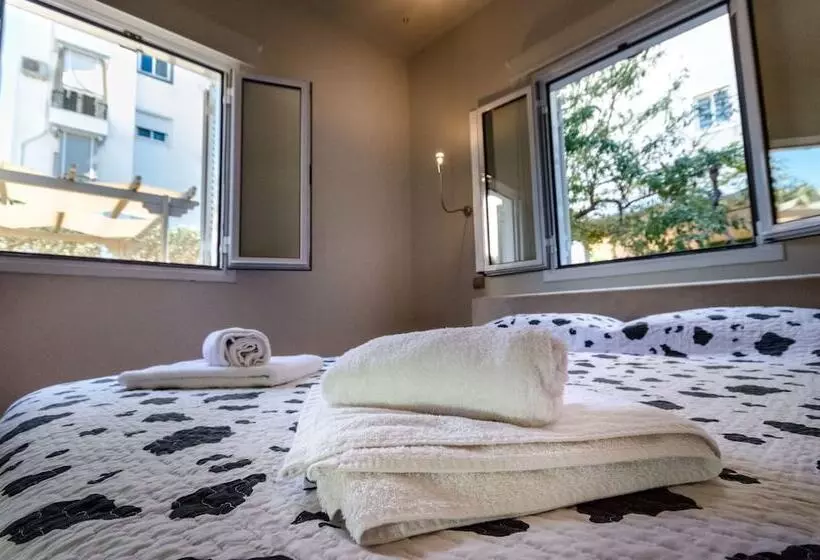 Glyfada  Aquarius Big Garden Villa