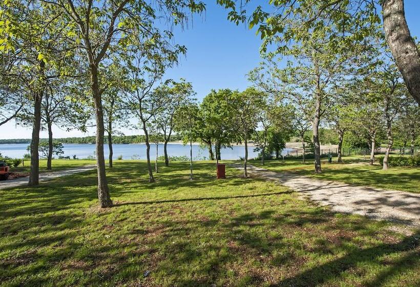 Отель Mediteran Kamp Mobile Homes In Camping Puntica