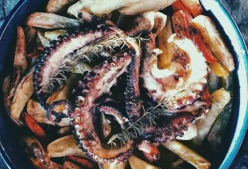 Majatalo Mediteran Hvar   Modern Rooms And Restaurant, B&b