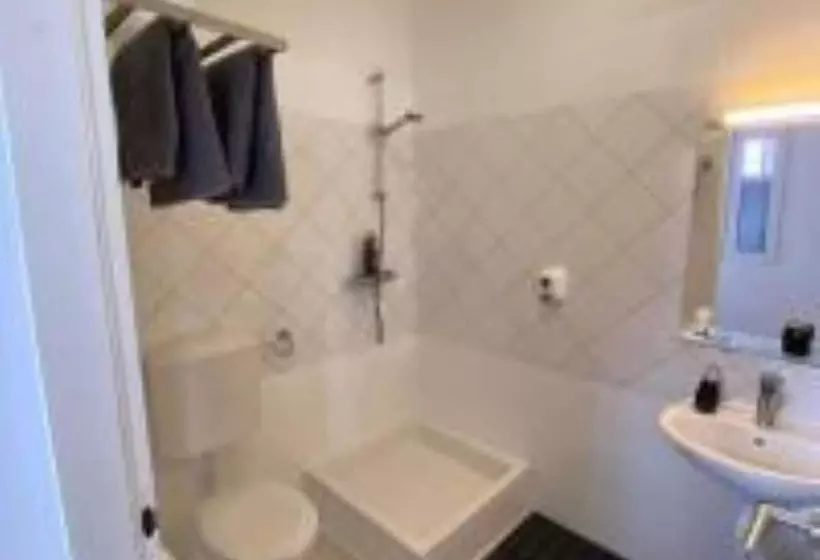 Majatalo Mediteran Hvar   Modern Rooms And Restaurant, B&b