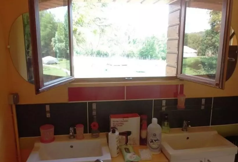 Majatalo Yourtes Du Moulin Bertrand