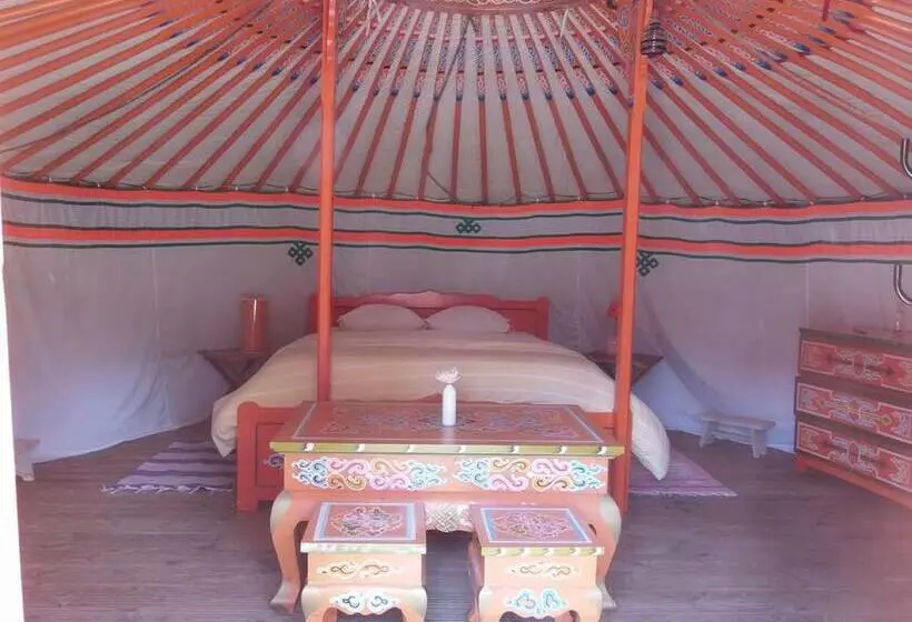 Majatalo Yourtes Du Moulin Bertrand