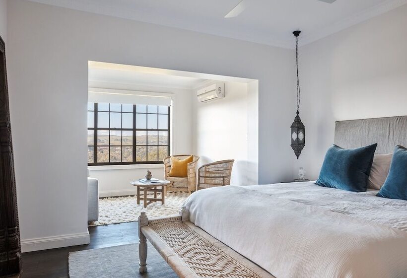 99 Acres Bangalow Retreat