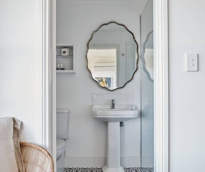 99 Acres Bangalow Retreat