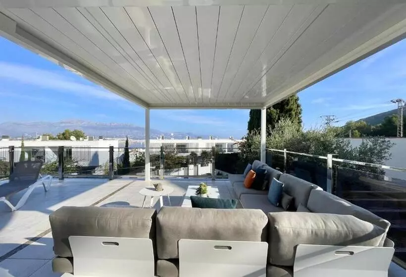 Dream Villa In Albir Blueline