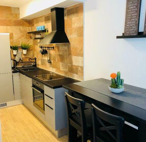 Split Right Placecozy And Completely New