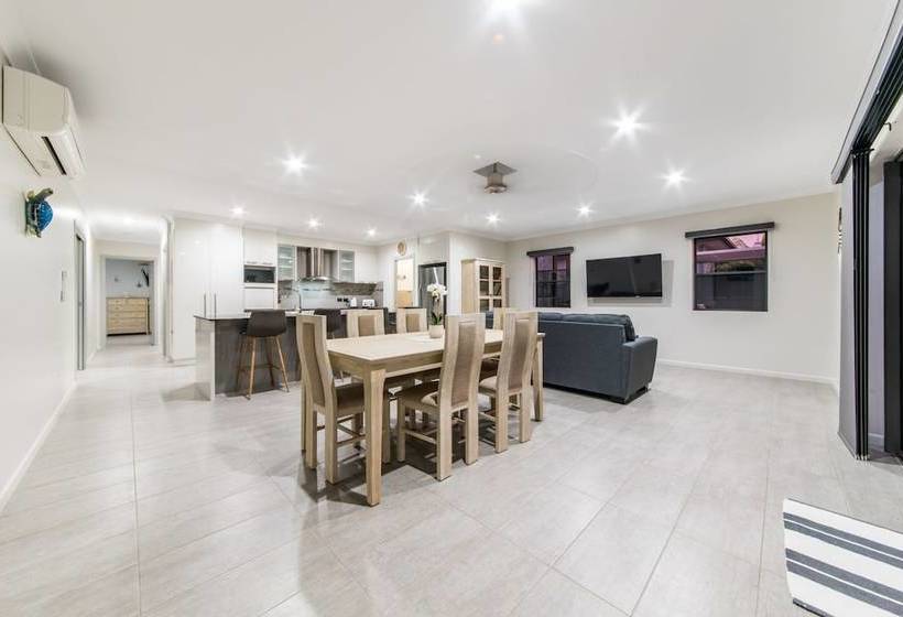 Whitsunday Sands Cannon Valley