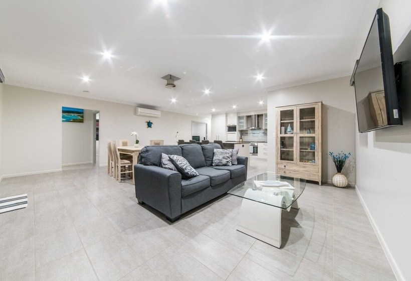 Whitsunday Sands Cannon Valley