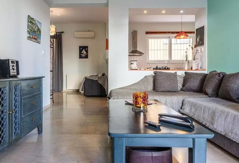 Erika S Oasis   Stylish Gem Inthe Heart Of History