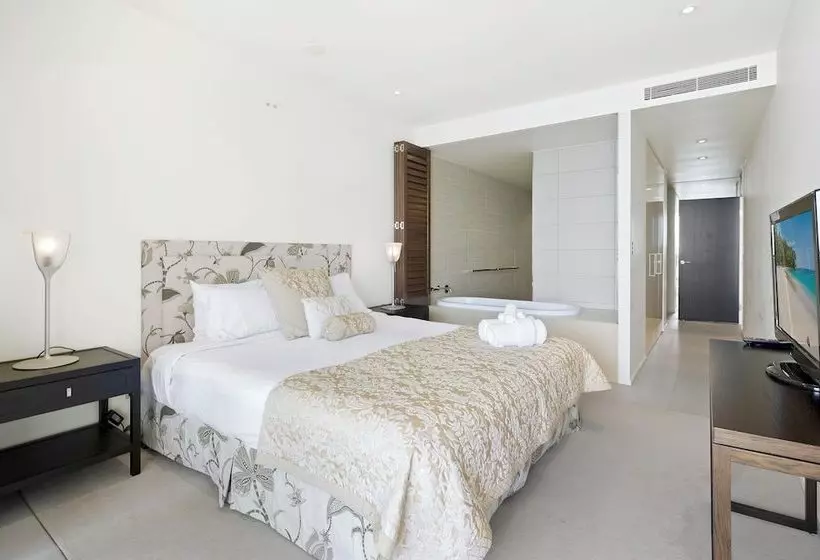 Unit 80 3 B/r Lux Ocean View
