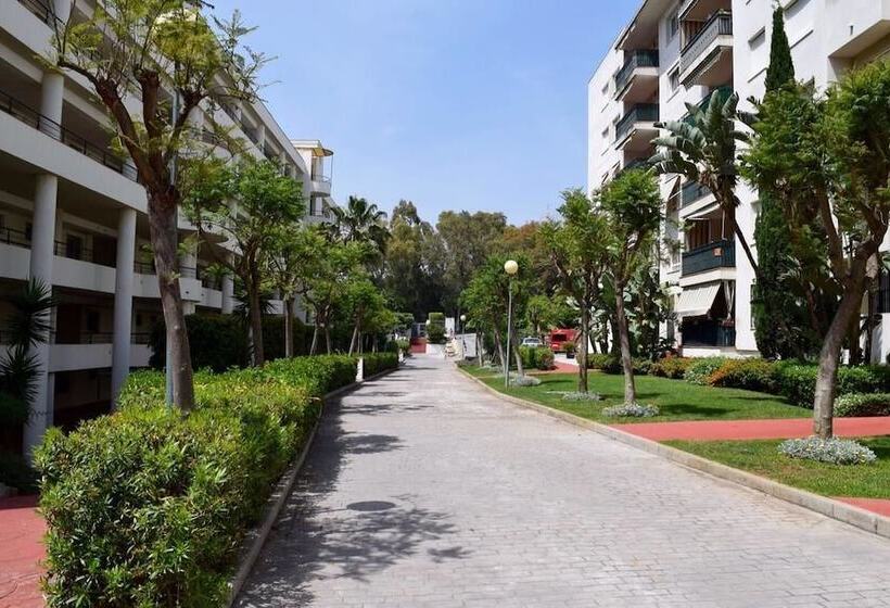 Apartamento En Marbella Con Vistas Al Golf