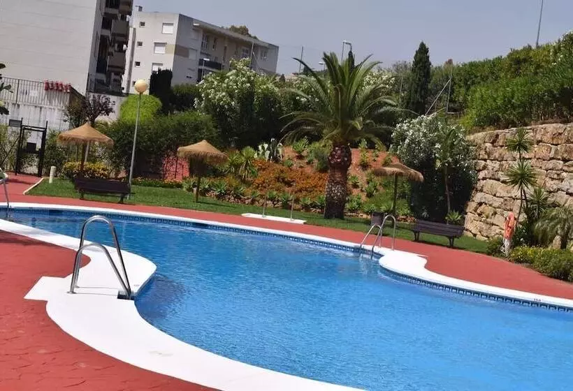 Apartamento En Marbella Con Vistas Al Golf