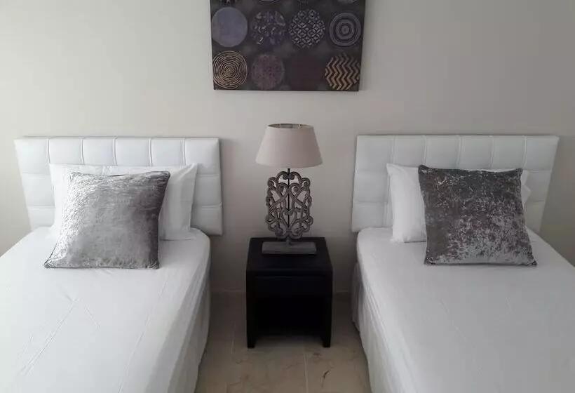 Apartamento En Marbella Con Vistas Al Golf