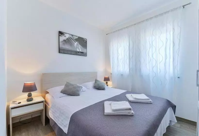 Crowonder Luxury Vir  6 New Apartments For Families With Playground For Kids
