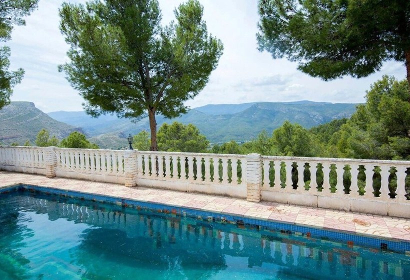 Picturesque Villa In Chulilla With Private Pool