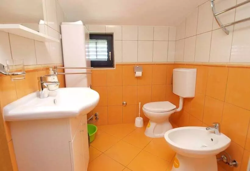 Apartments Lillies 1390