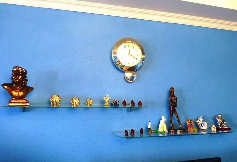 Apartments On Tolstogo 1