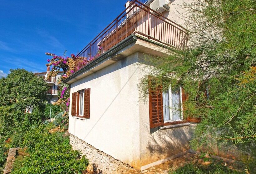 Apartments Rabac 981