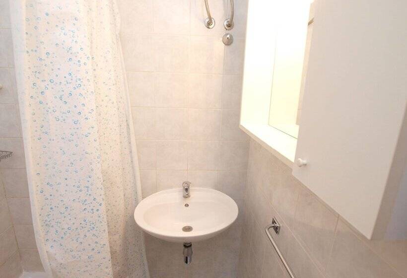 Apartments Rabac 981