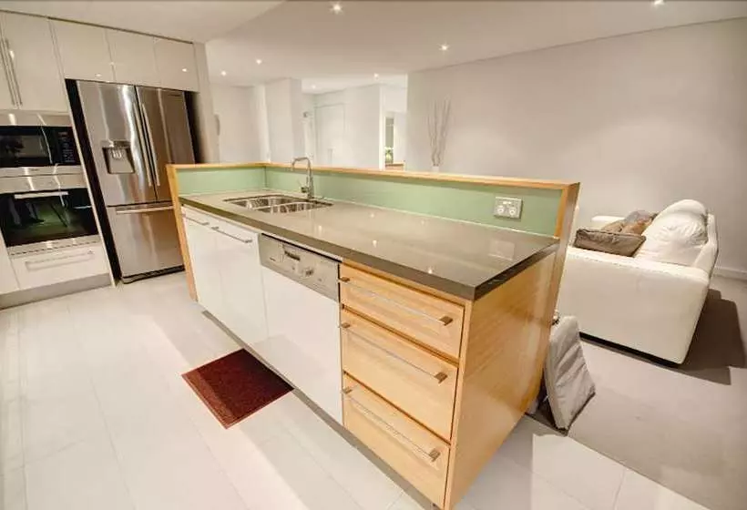 Bayview 608
