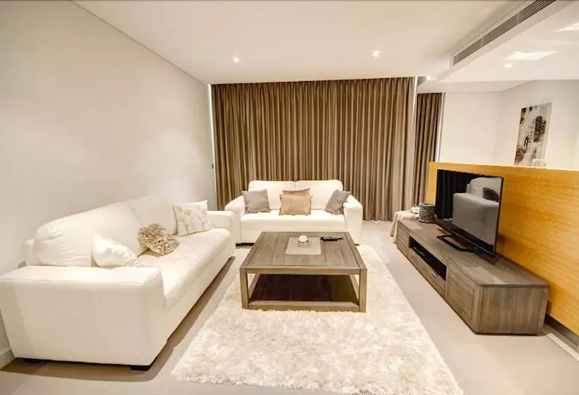 Bayview 608