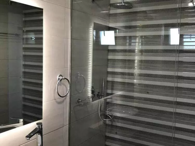 هتل Abaton Luxury Resort