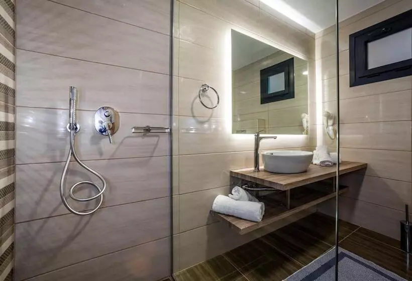 هتل Abaton Luxury Resort