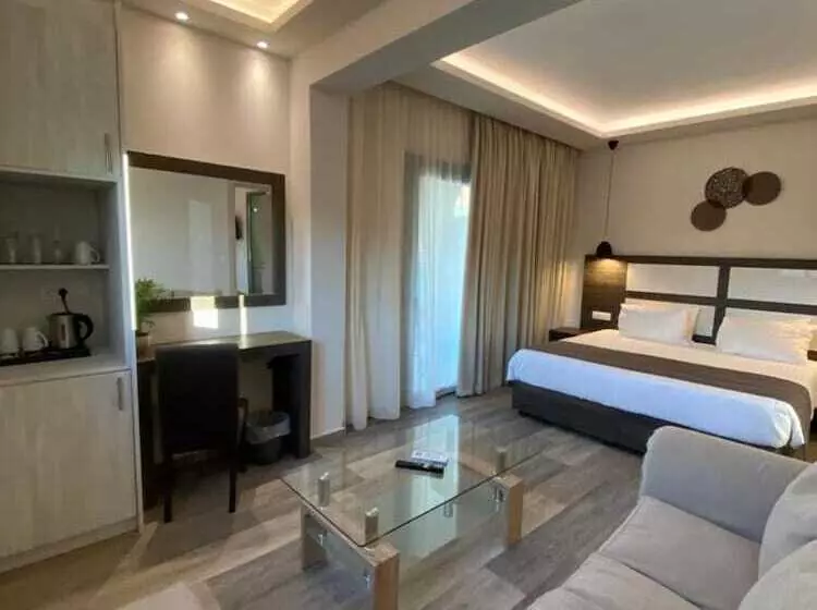 هتل Abaton Luxury Resort