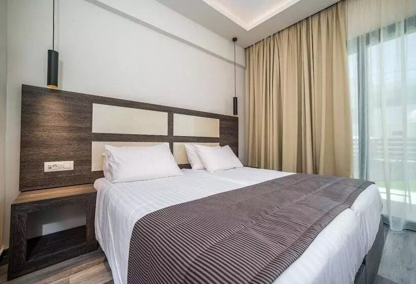 هتل Abaton Luxury Resort
