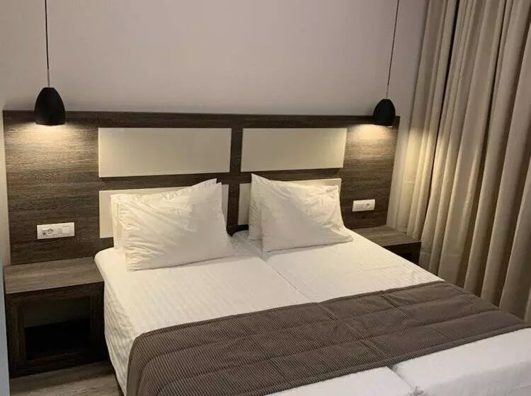 هتل Abaton Luxury Resort