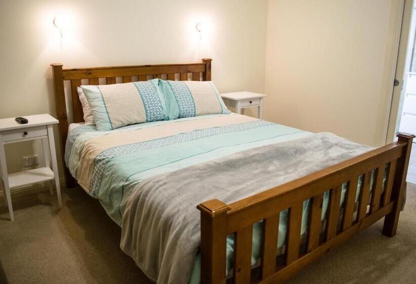 Longreach At Port Elliot