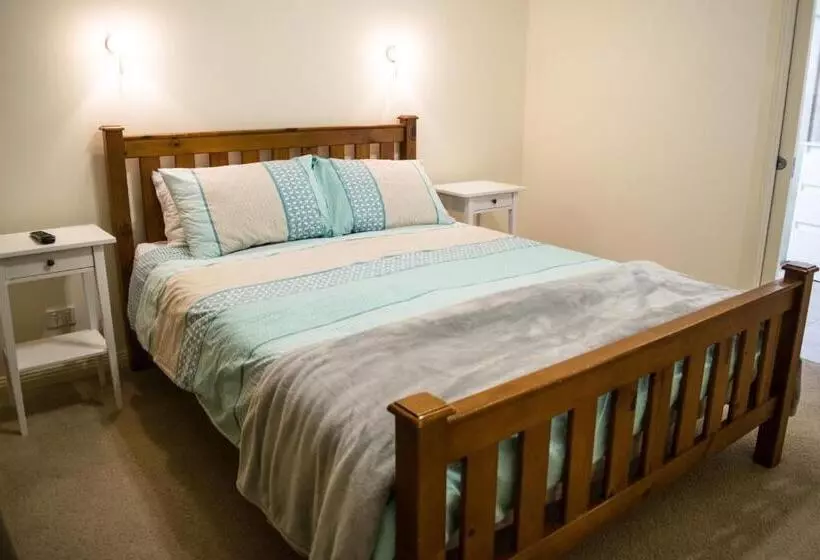 Longreach At Port Elliot