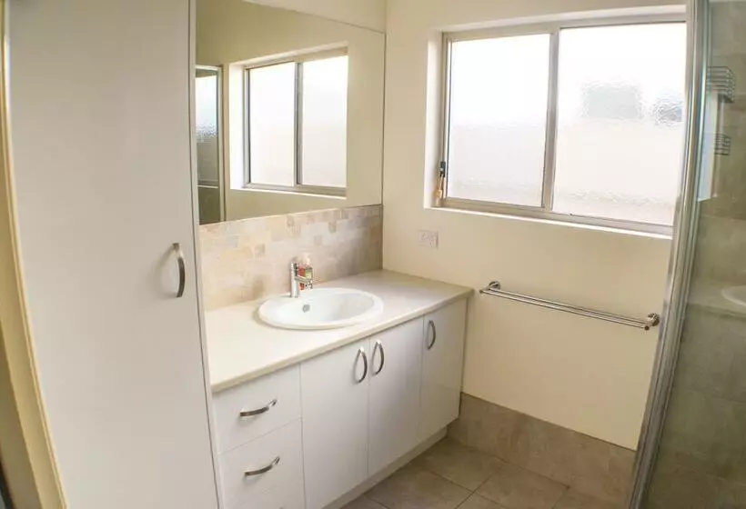 Longreach At Port Elliot