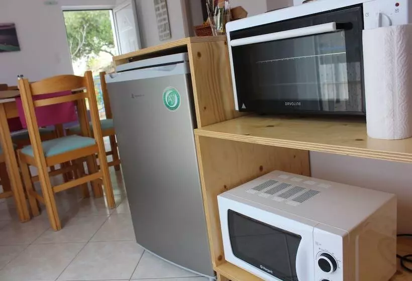 Aaron Studios Apartments