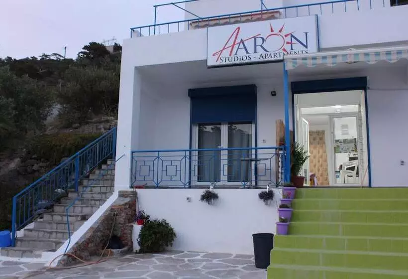 Aaron Studios Apartments