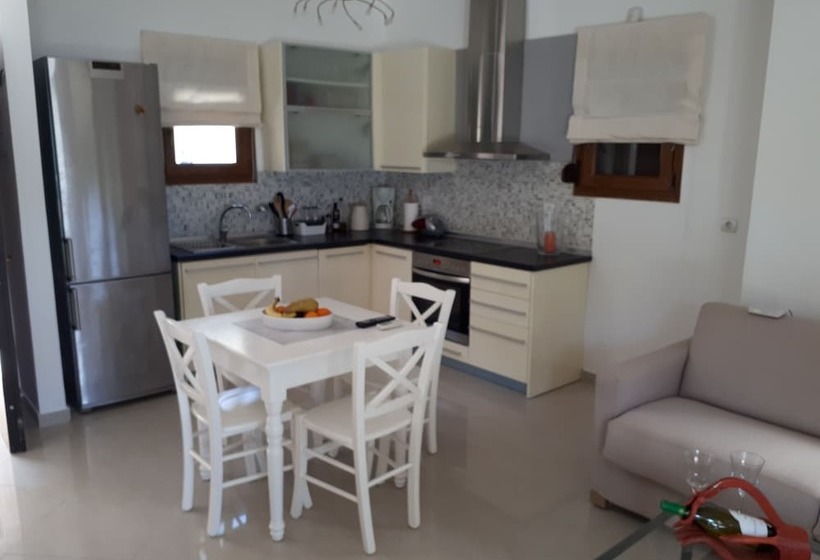 Angelikis Holiday House