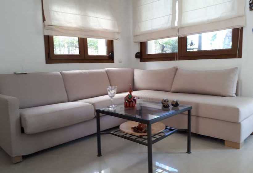 Angelikis Holiday House