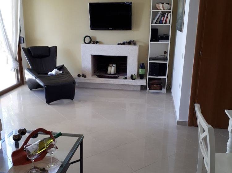 Angelikis Holiday House