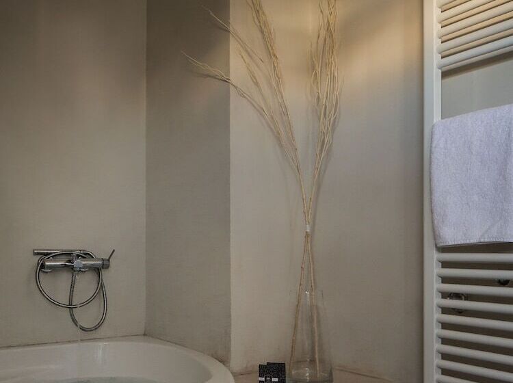 Elaia Luxury Apartments Glyfada