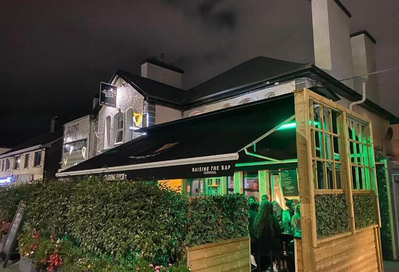 膳宿费 The Sliding Rock Inn