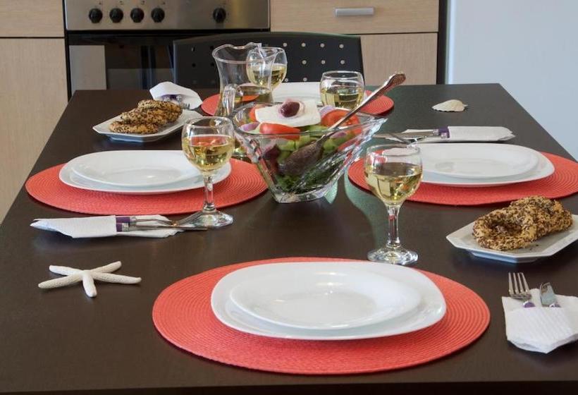 Sea Breeze Apartment