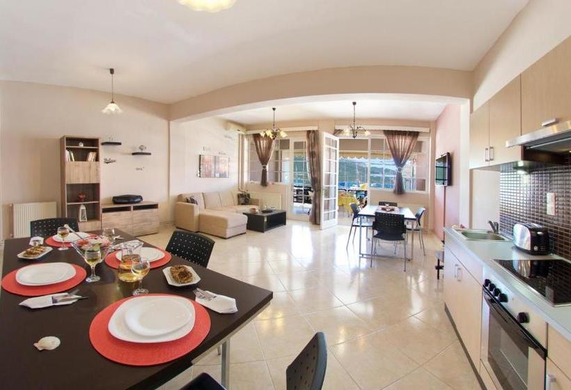 Sea Breeze Apartment