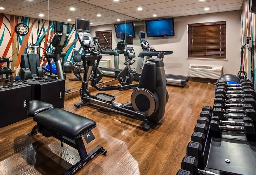 Отель Best Western Plus Pinevillecharlotte South