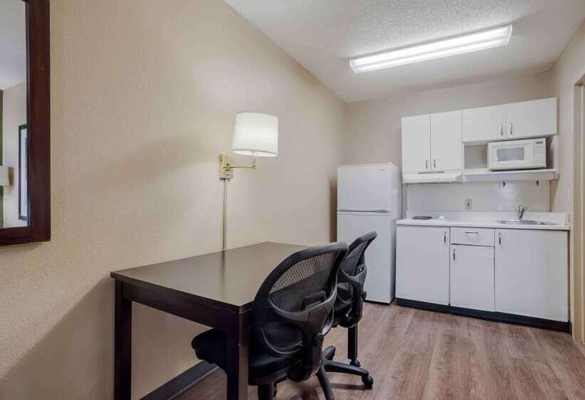 Отель Extended Stay America Suites Charlotte Airport