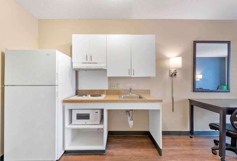 Отель Extended Stay America Suites Charlotte Airport