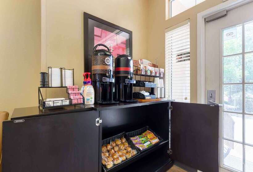 Hotel Hometowne Studios By Red Roof Chantilly